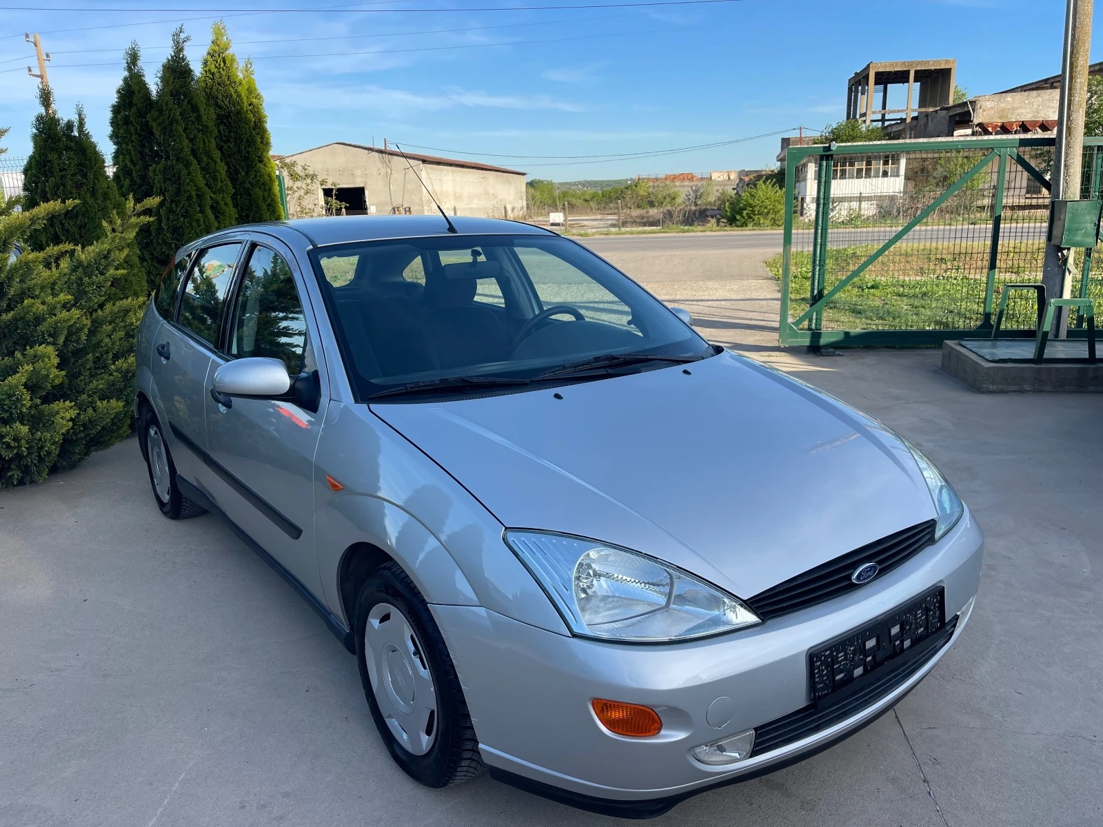 Ford Focus 1.4бензин - изображение 3