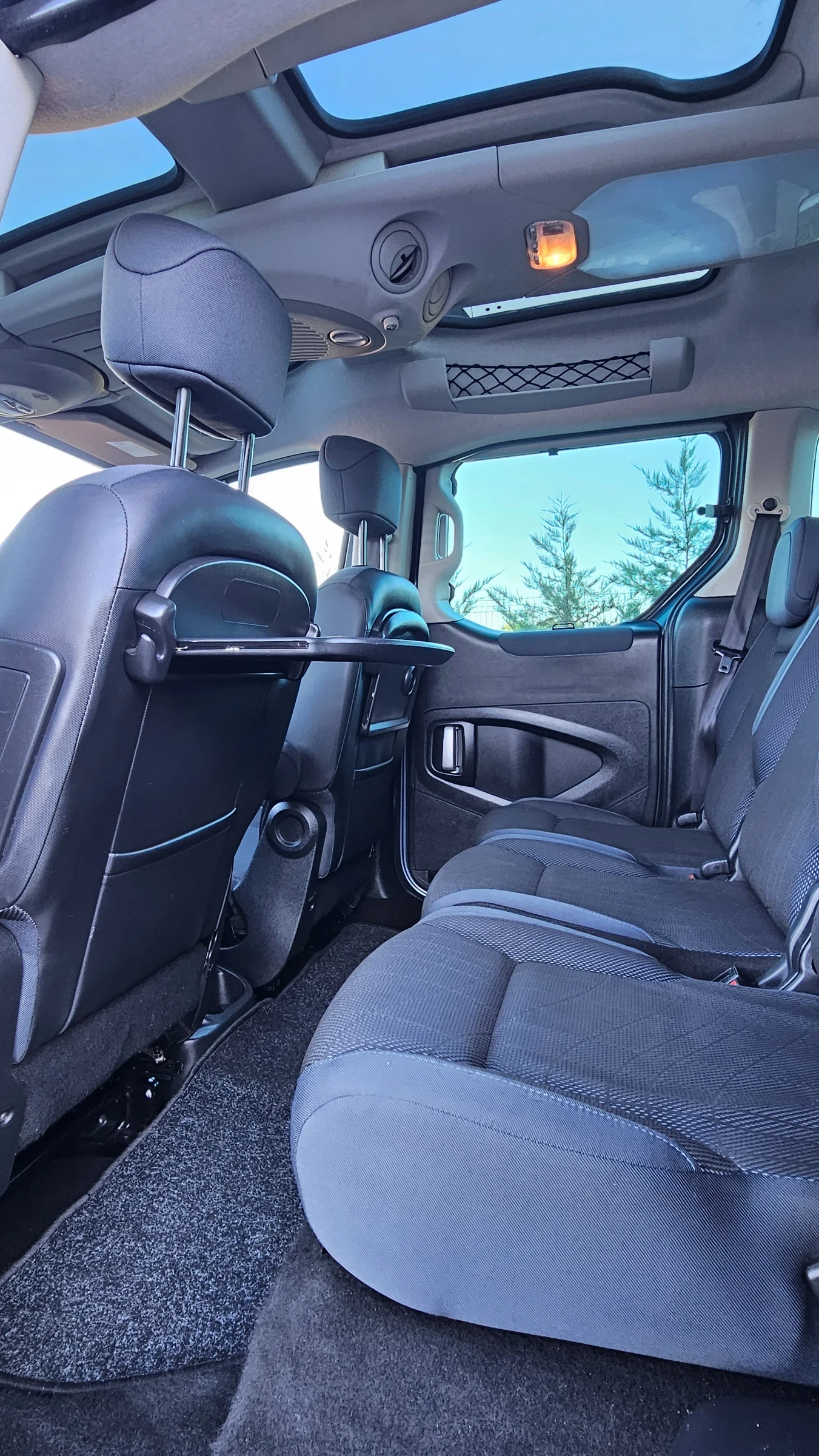 Peugeot Partner 1.6 HDi 112ps* Panorama* Klima* PDC* Euro5 - изображение 8
