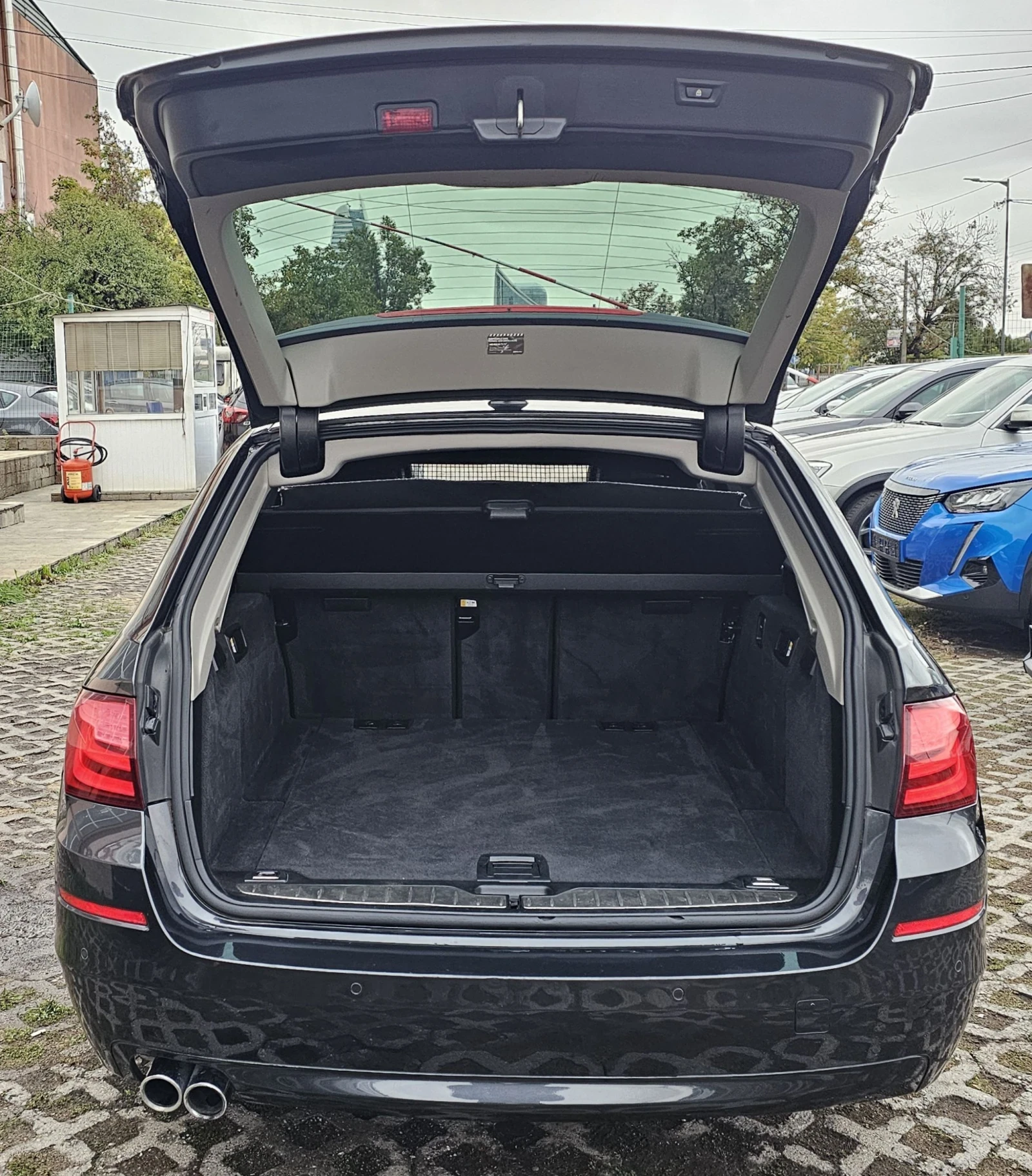 BMW 530 d xDrive Touring 258.. Keyless  | Mobile.bg   17