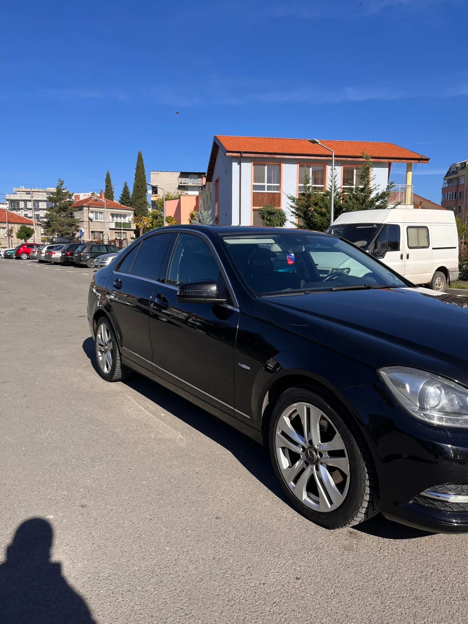 Mercedes-Benz C 220 AVANTGARDE/ Всички екстри/Доказуеми км. - изображение 6