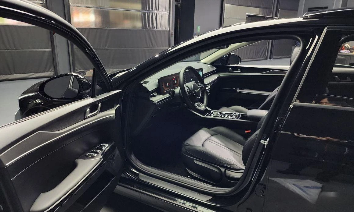 Kia K5 2.0 LPi Prestige * НАЙ-ДОБРА ЦЕНА В БЪЛГАРИЯ*  - изображение 10