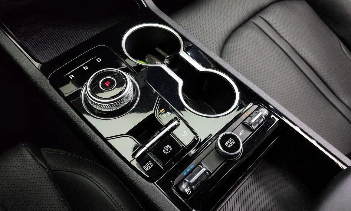 Kia K5 2.0 LPi Prestige * НАЙ-ДОБРА ЦЕНА В БЪЛГАРИЯ*  - изображение 9