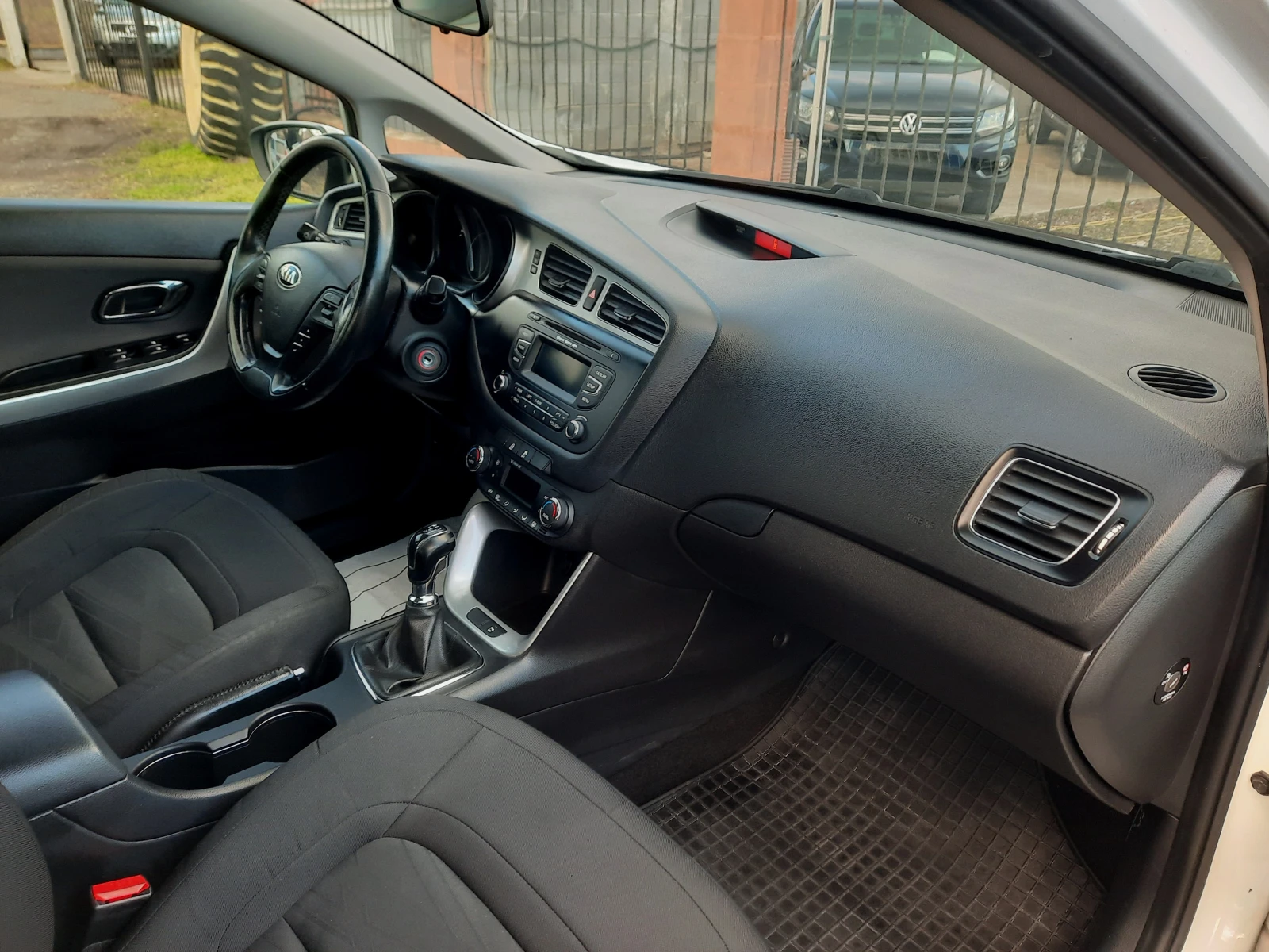 Kia Ceed 1.6 CRDI | Mobile.bg � ����������� 11