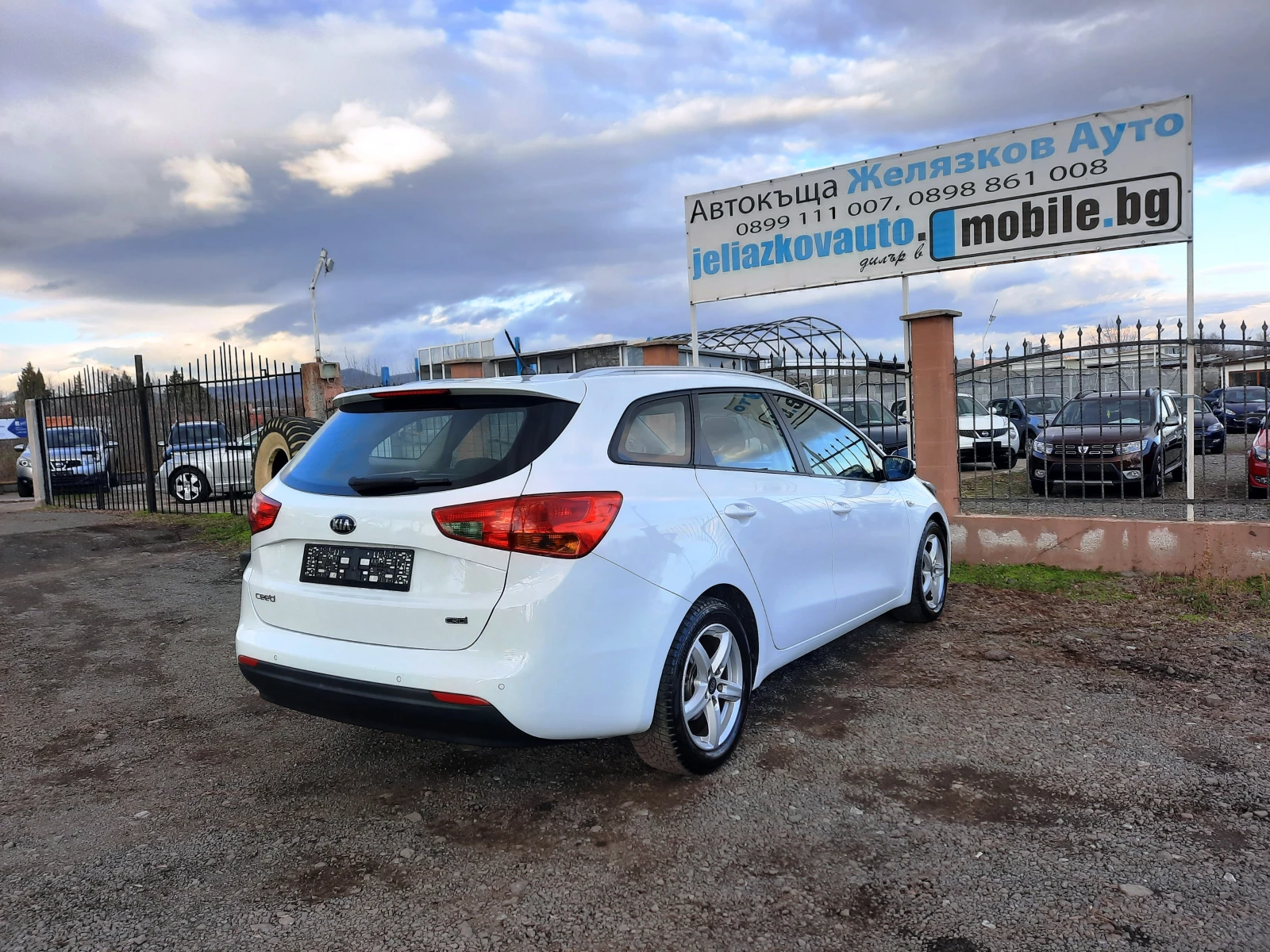 Kia Ceed 1.6 CRDI | Mobile.bg � ����������� 4