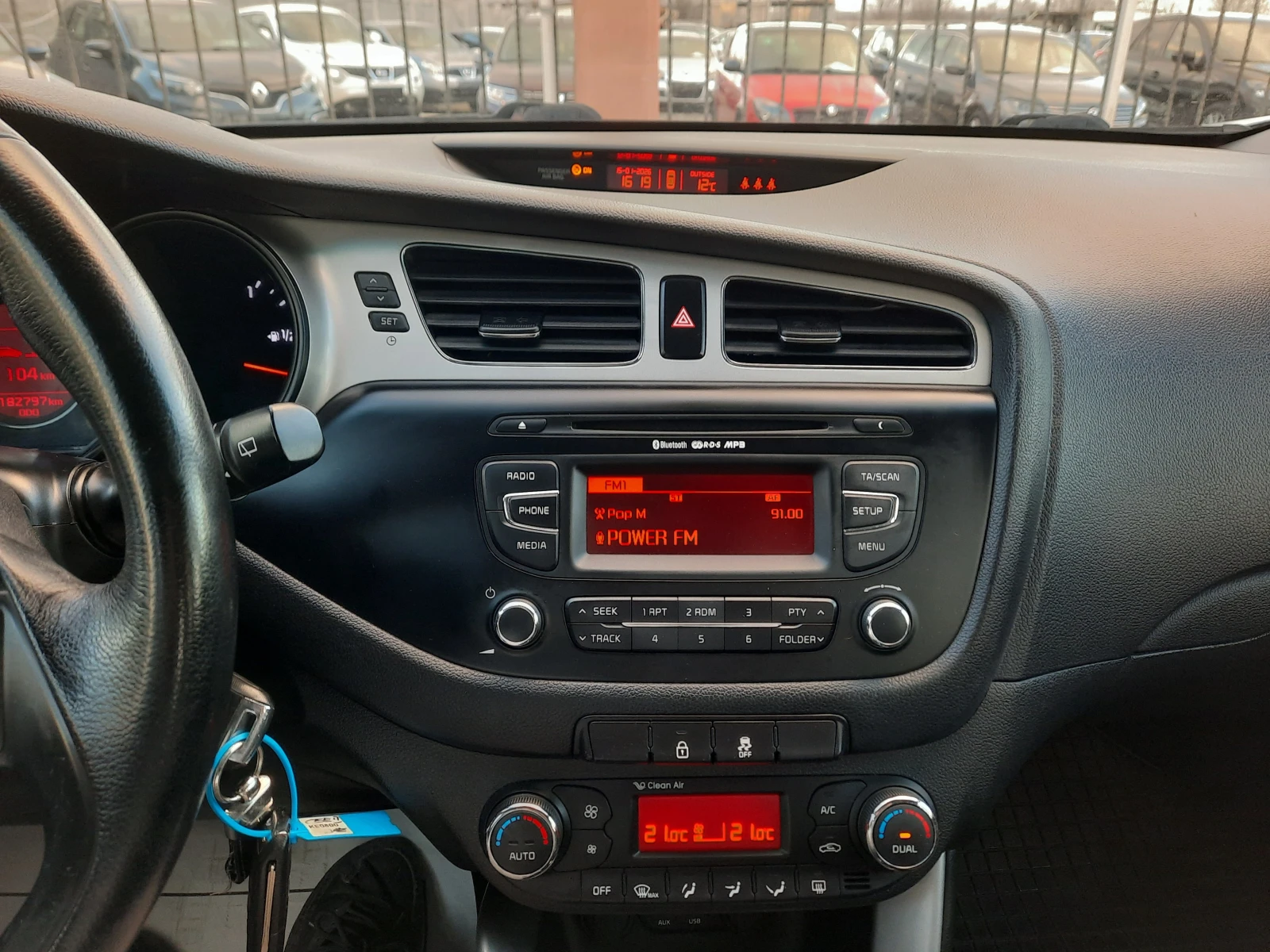 Kia Ceed 1.6 CRDI | Mobile.bg � ����������� 13