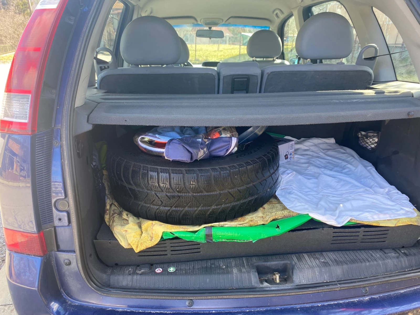 Opel Meriva 1, 6 бензин плюс метан , снимка 11 - Автомобили и джипове - 53780755