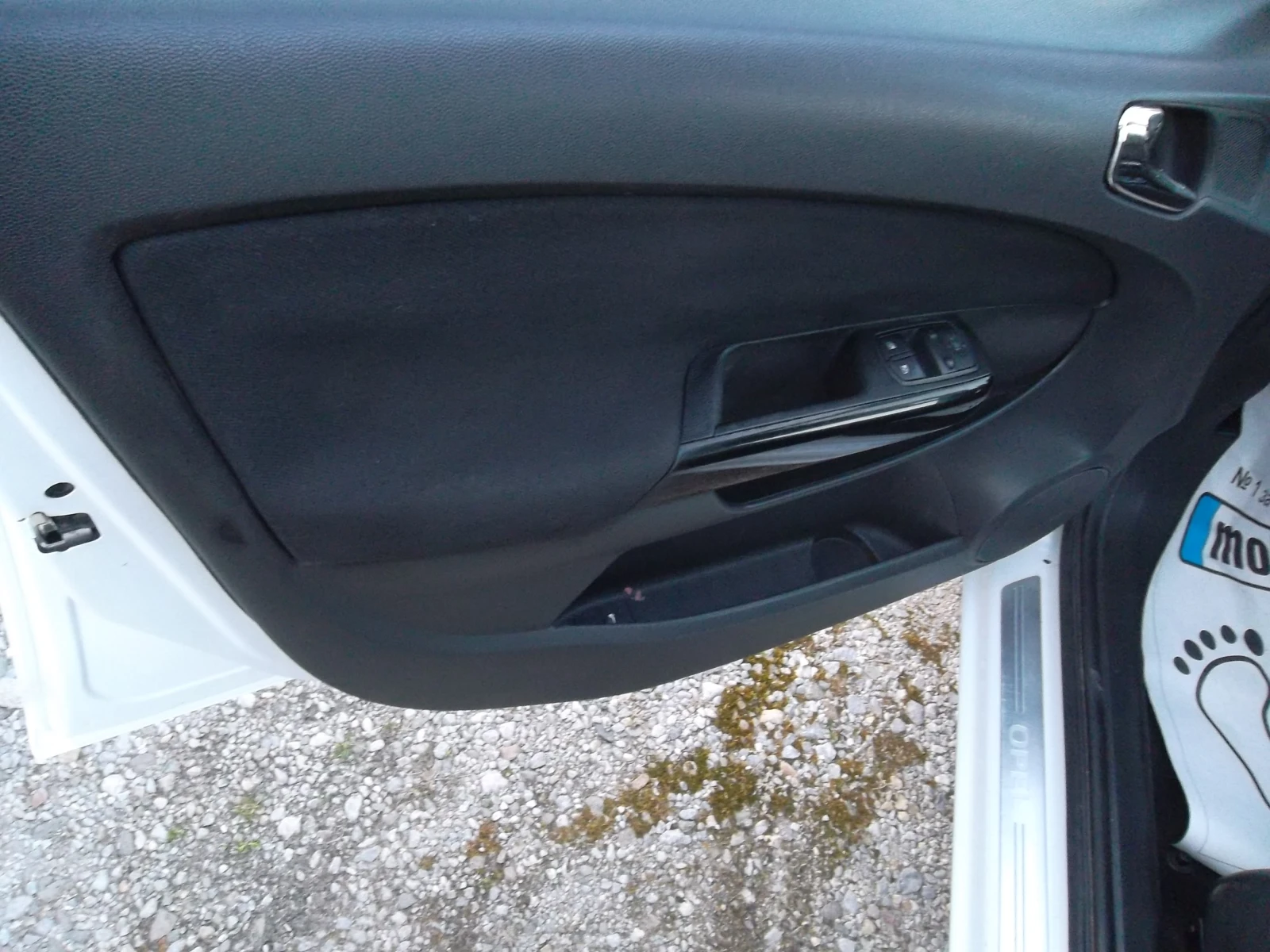 Opel Corsa 1.2 16 V фабрична газ, снимка 6 - Автомобили и джипове - 53838314