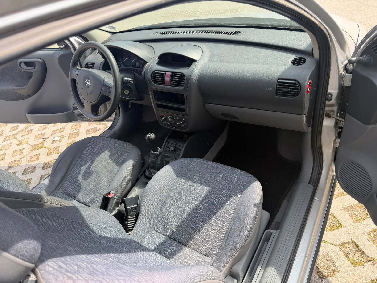 Opel Corsa, снимка 11 - Автомобили и джипове - 54115992