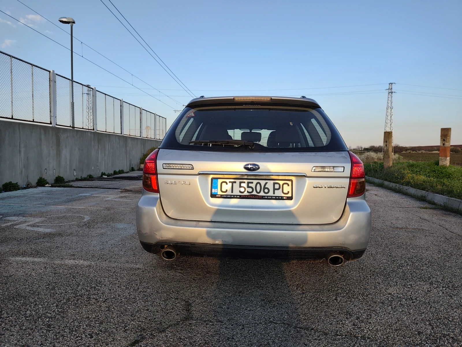 Subaru Outback Subaru Outback 2.5, снимка 8 - Автомобили и джипове - 54152115