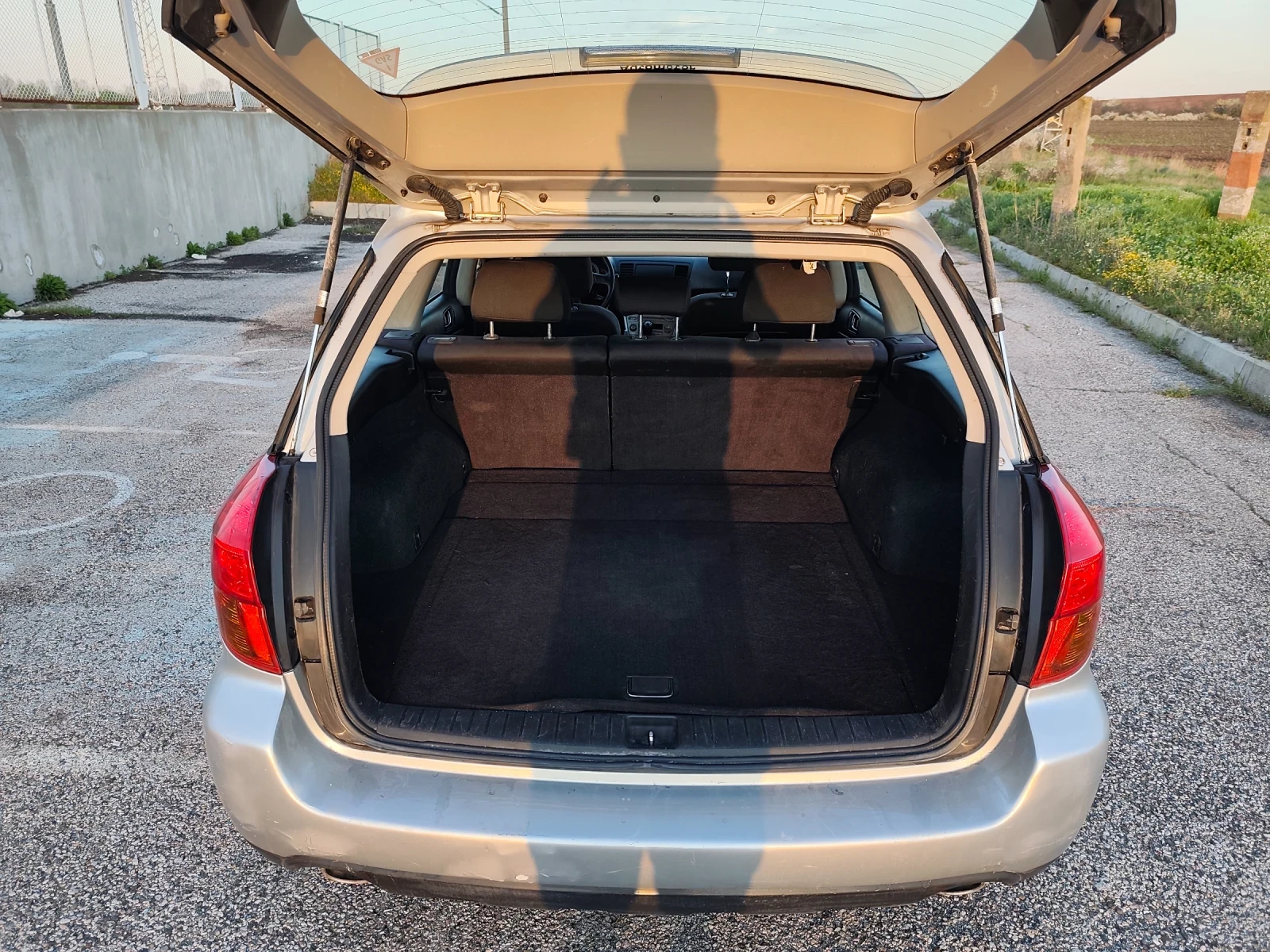 Subaru Outback Subaru Outback 2.5, снимка 7 - Автомобили и джипове - 54152115