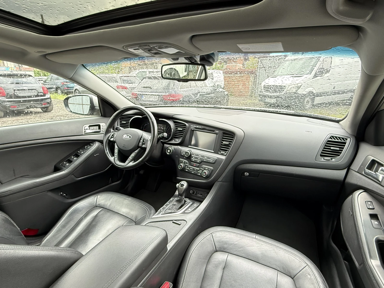 Kia Optima 2.0-HYBRID-AVTOMAT-ШВЕЙЦАРИЯ, снимка 12 - Автомобили и джипове - 54573305