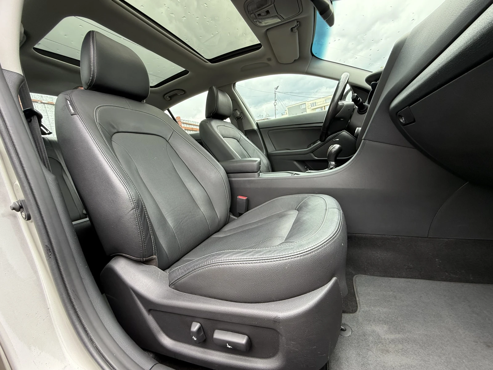 Kia Optima 2.0-HYBRID-AVTOMAT-ШВЕЙЦАРИЯ, снимка 14 - Автомобили и джипове - 54573305