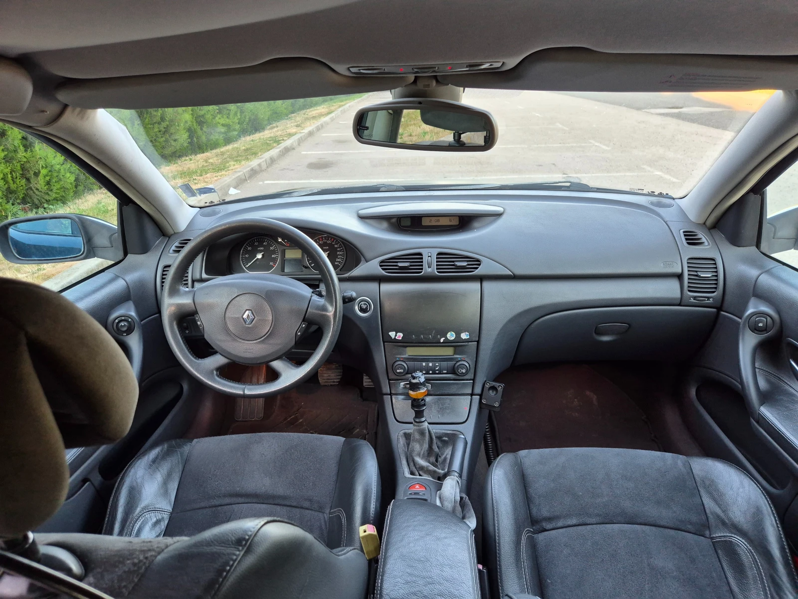 Renault Laguna 2.0i Turbo F4Rt, снимка 10 - Автомобили и джипове - 54598609