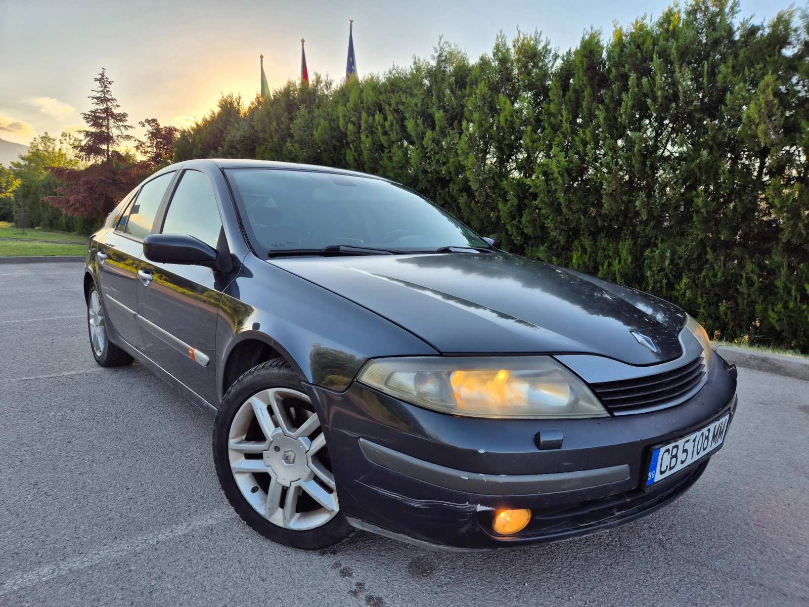 Renault Laguna 2.0i Turbo F4Rt, снимка 2 - Автомобили и джипове - 54598609