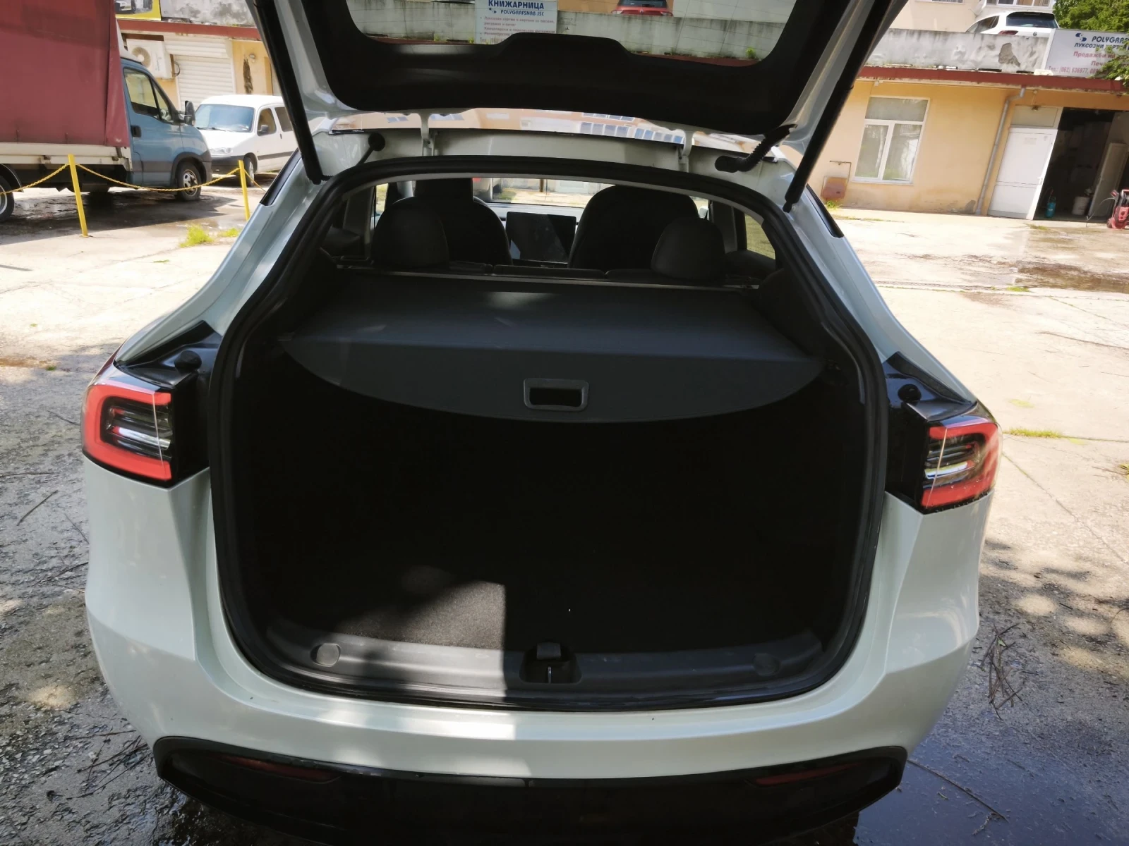 Tesla Model Y PERFORMANCE 4x4  | Mobile.bg � ����������� 9