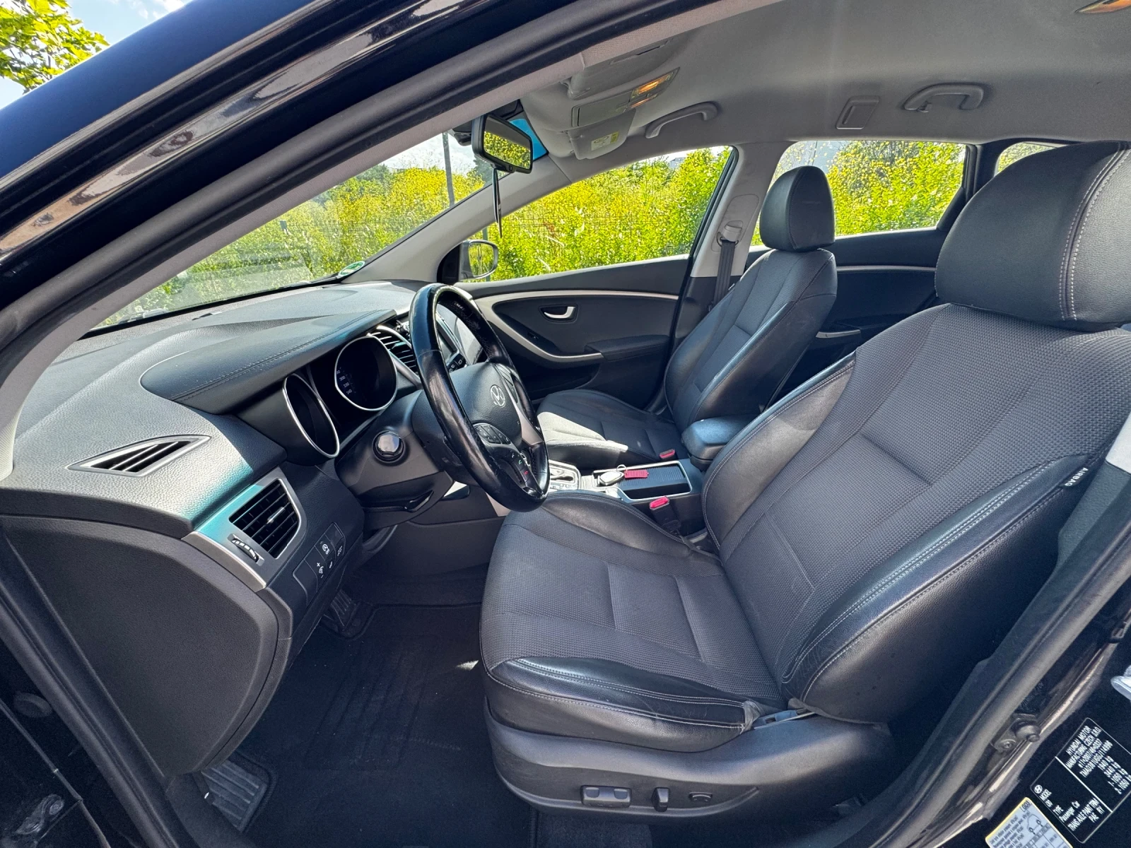 Hyundai I30 Кожа Автомат Нави Камера Фейс, снимка 10 - Автомобили и джипове - 54942856