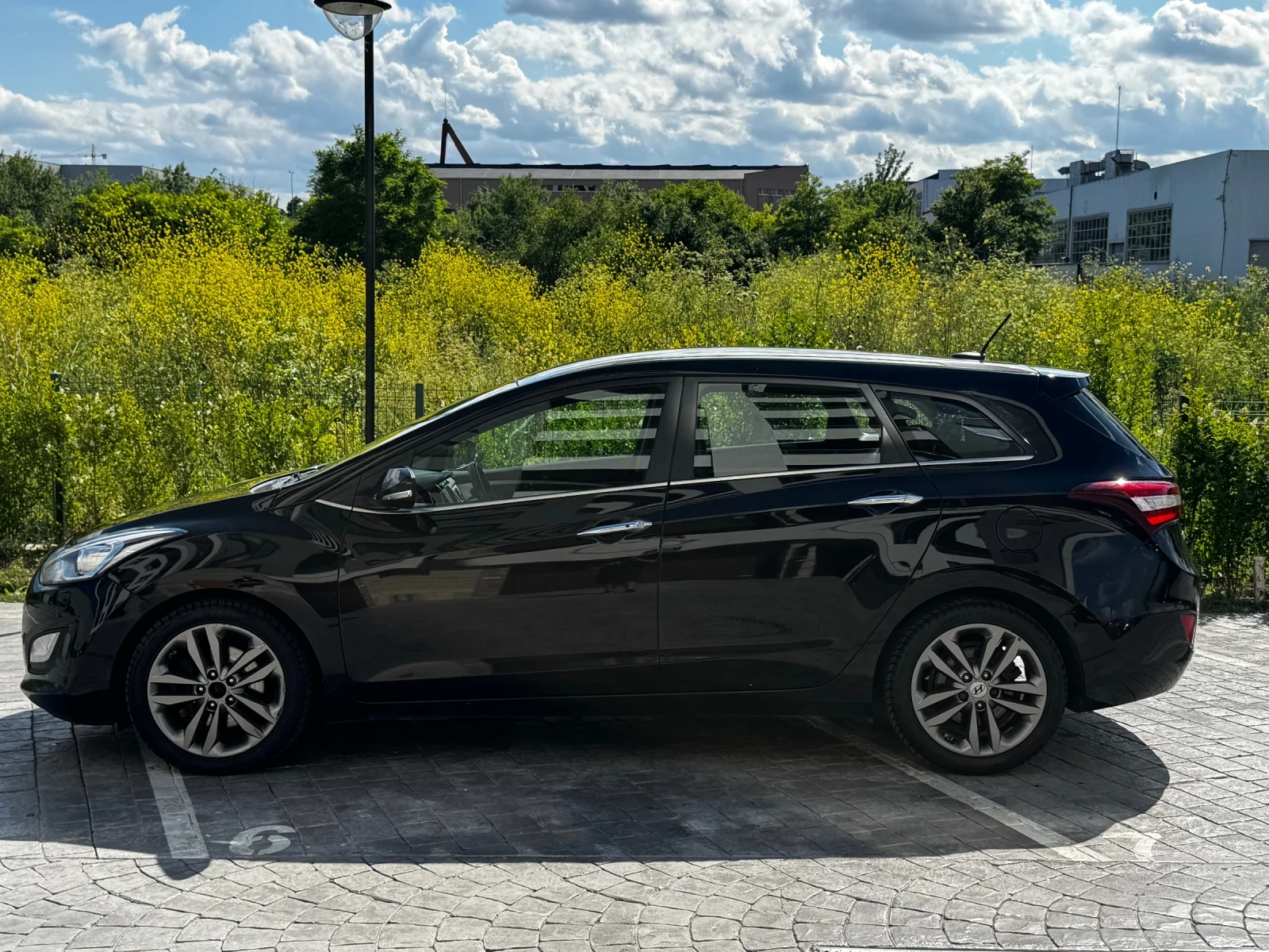 Hyundai I30 Кожа Автомат Нави Камера Фейс, снимка 2 - Автомобили и джипове - 54942856