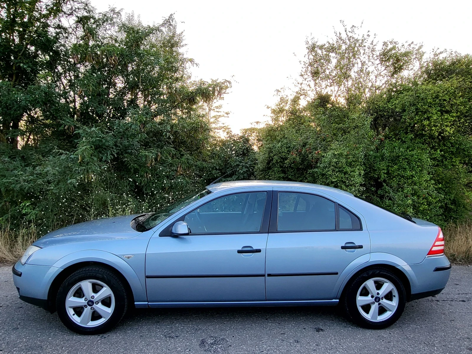 Ford Mondeo Десен волан отличен автомобил, снимка 6 - Автомобили и джипове - 55436903