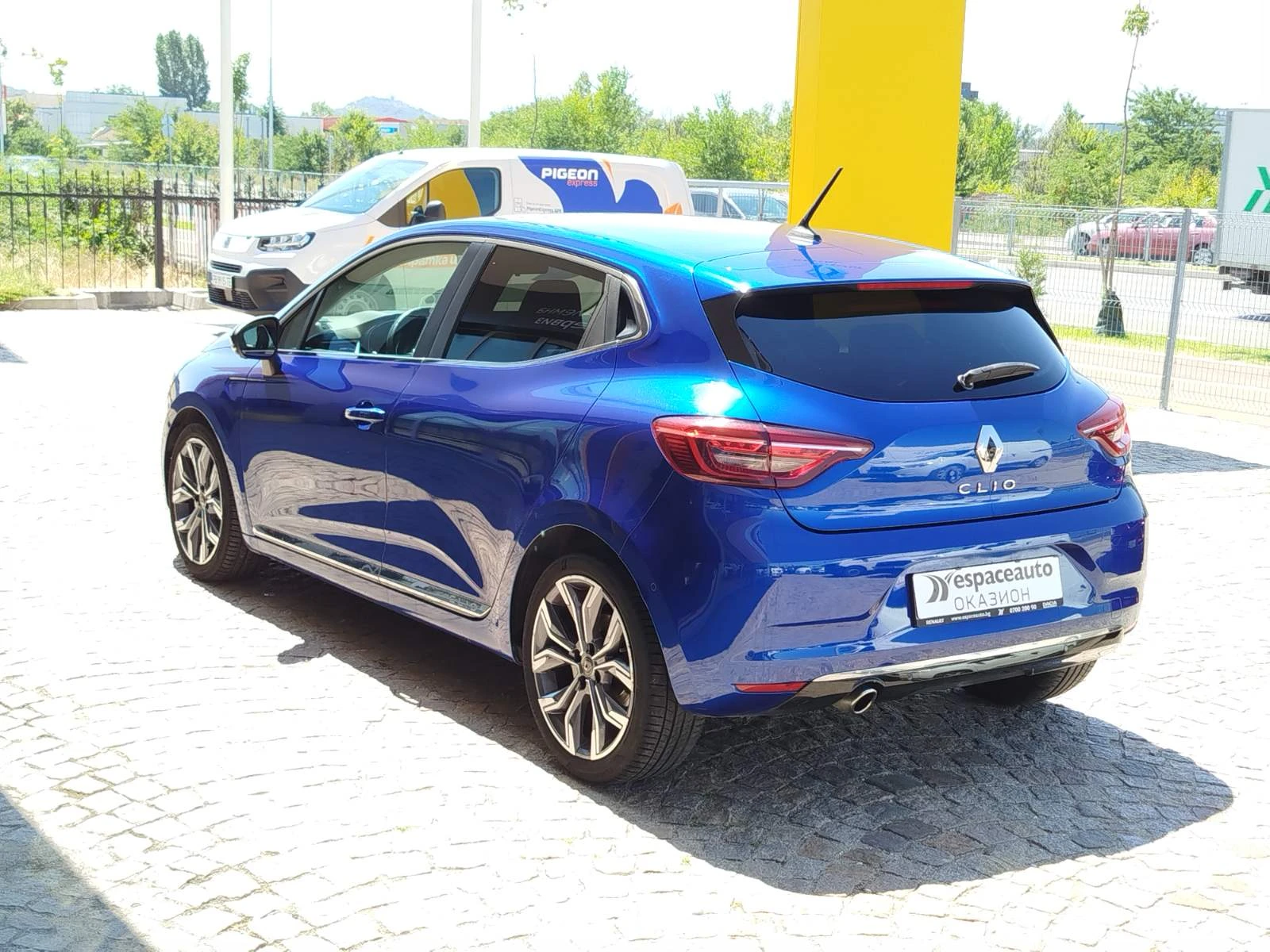 Renault Clio Intens 1.0 Tce/100 к.с., снимка 7 - Автомобили и джипове - 55459440