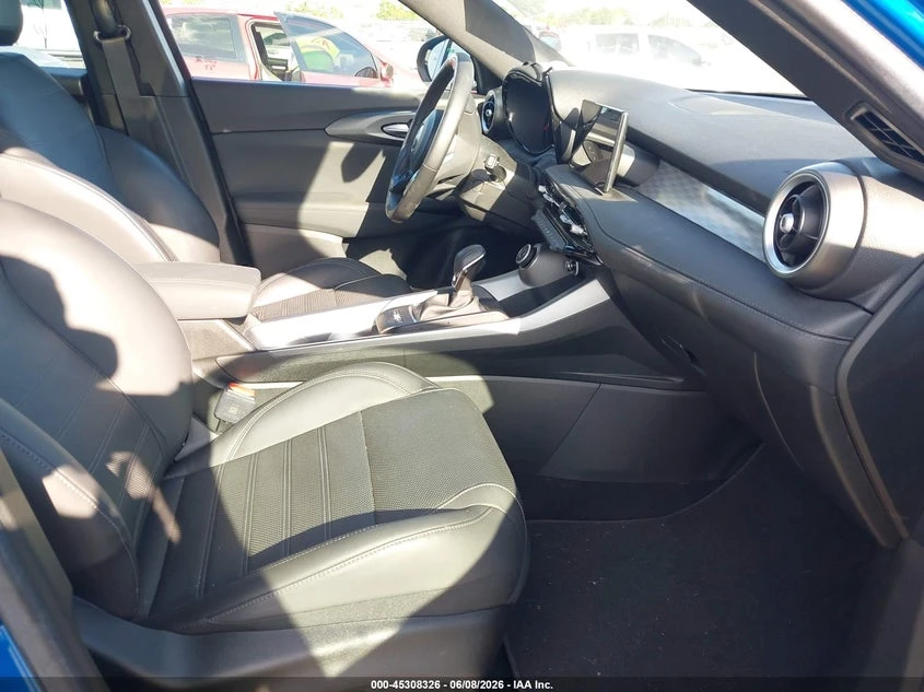 Alfa Romeo Tonale 1.3l Ti Eawd, снимка 5 - Автомобили и джипове - 55580708