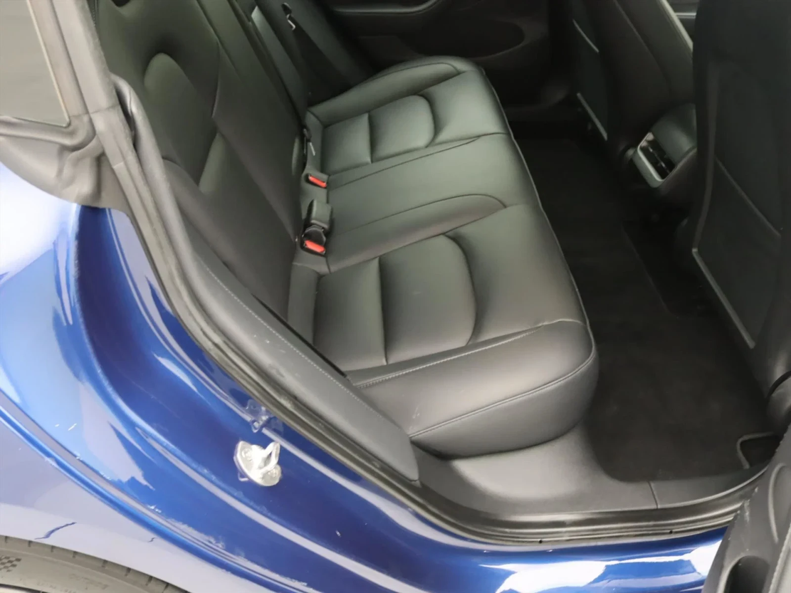 Tesla Model 3 | Mobile.bg � ����������� 12