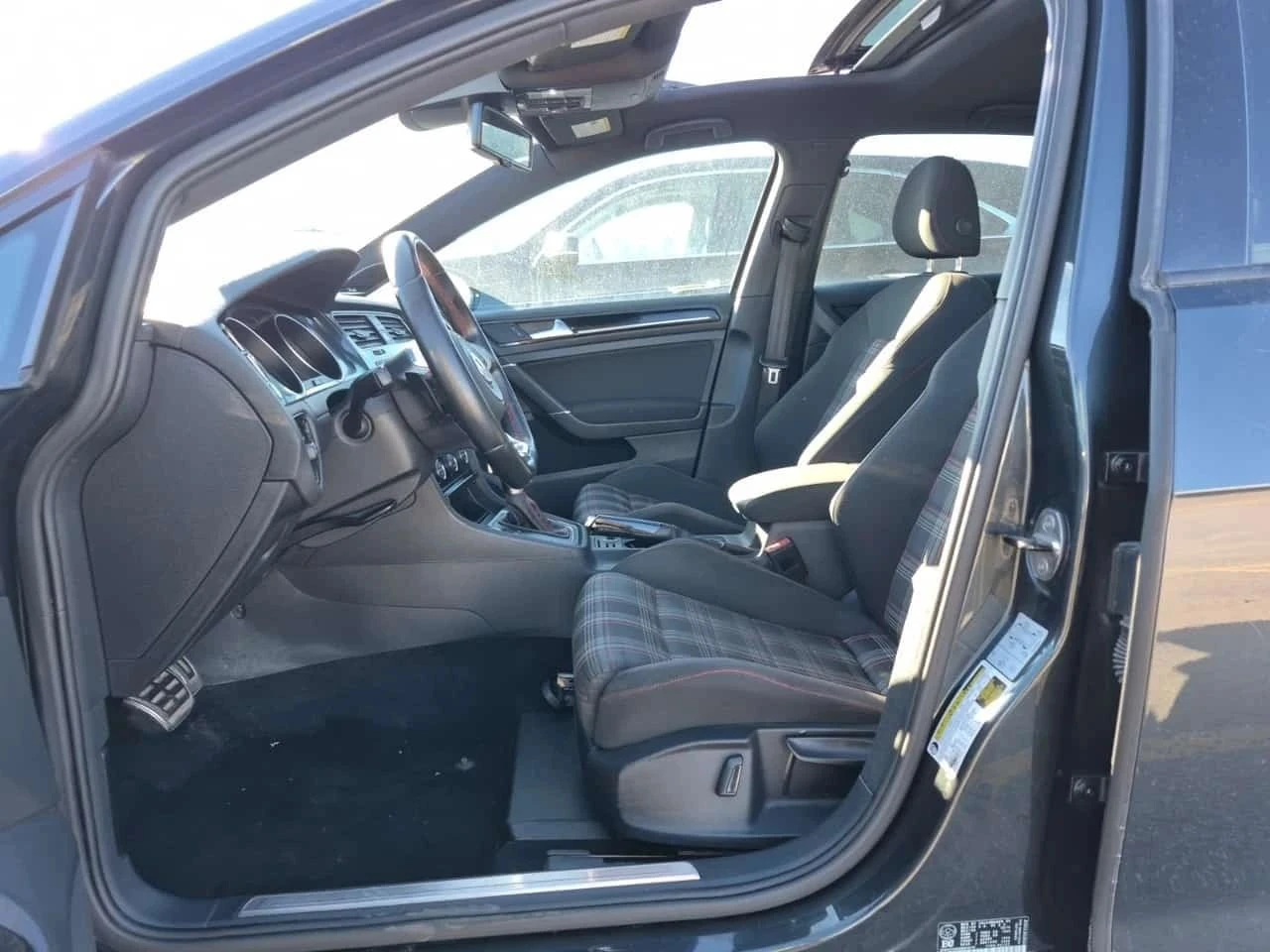 VW Golf, снимка 5 - Автомобили и джипове - 56690853