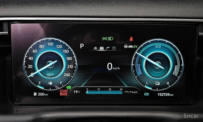 Hyundai Tucson, снимка 8 - Автомобили и джипове - 52660257