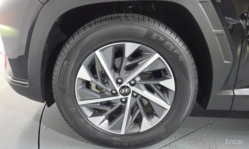 Hyundai Tucson, снимка 5 - Автомобили и джипове - 52660257