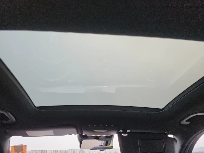 Mercedes-Benz GLC 300 4matic * CARFAX* ОПЦИЯ ЗА ФИНАНСИРАНЕ* , снимка 11 - Автомобили и джипове - 53174019