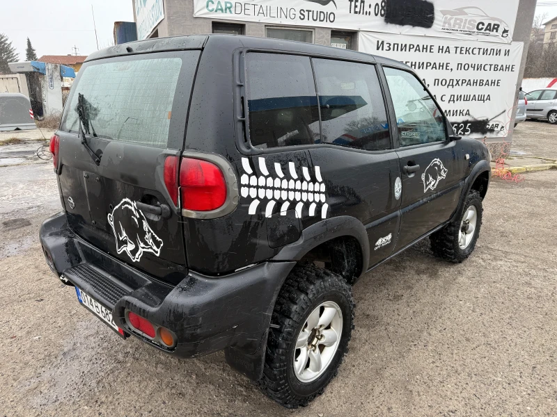 Nissan Terrano 2.7 TDI !БЕЗ РЪЖДИ!, снимка 4 - Автомобили и джипове - 53304883