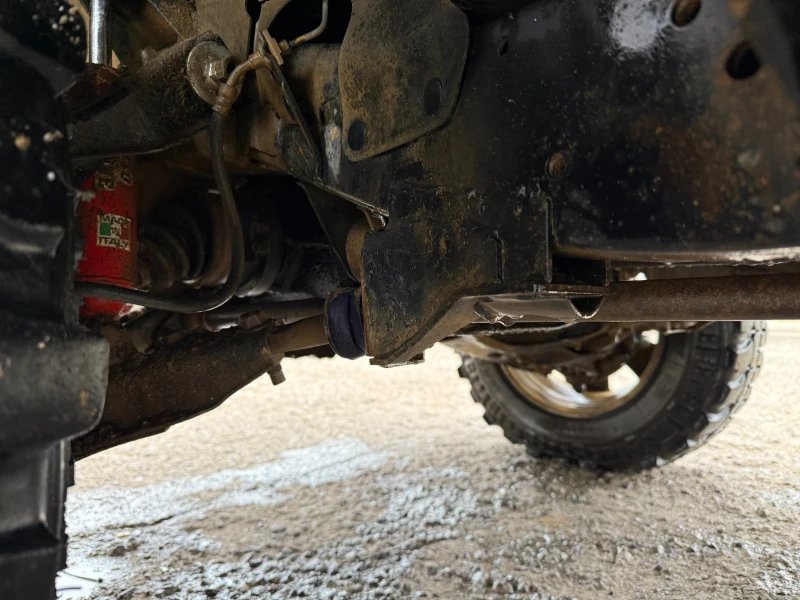 Nissan Terrano 2.7 TDI !БЕЗ РЪЖДИ!, снимка 10 - Автомобили и джипове - 53304883