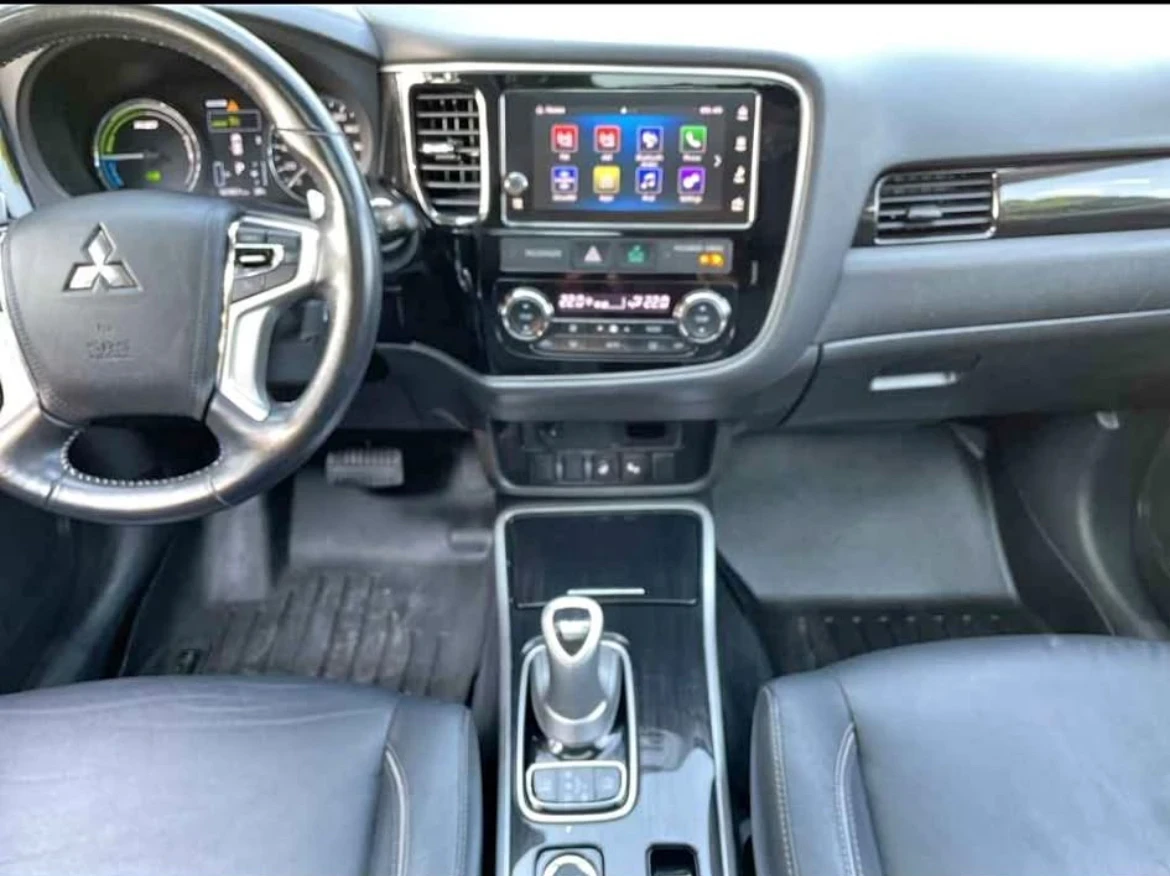 Mitsubishi Outlander PHEV * * CARFAX * * АВТО КРЕДИТ * *  - изображение 6