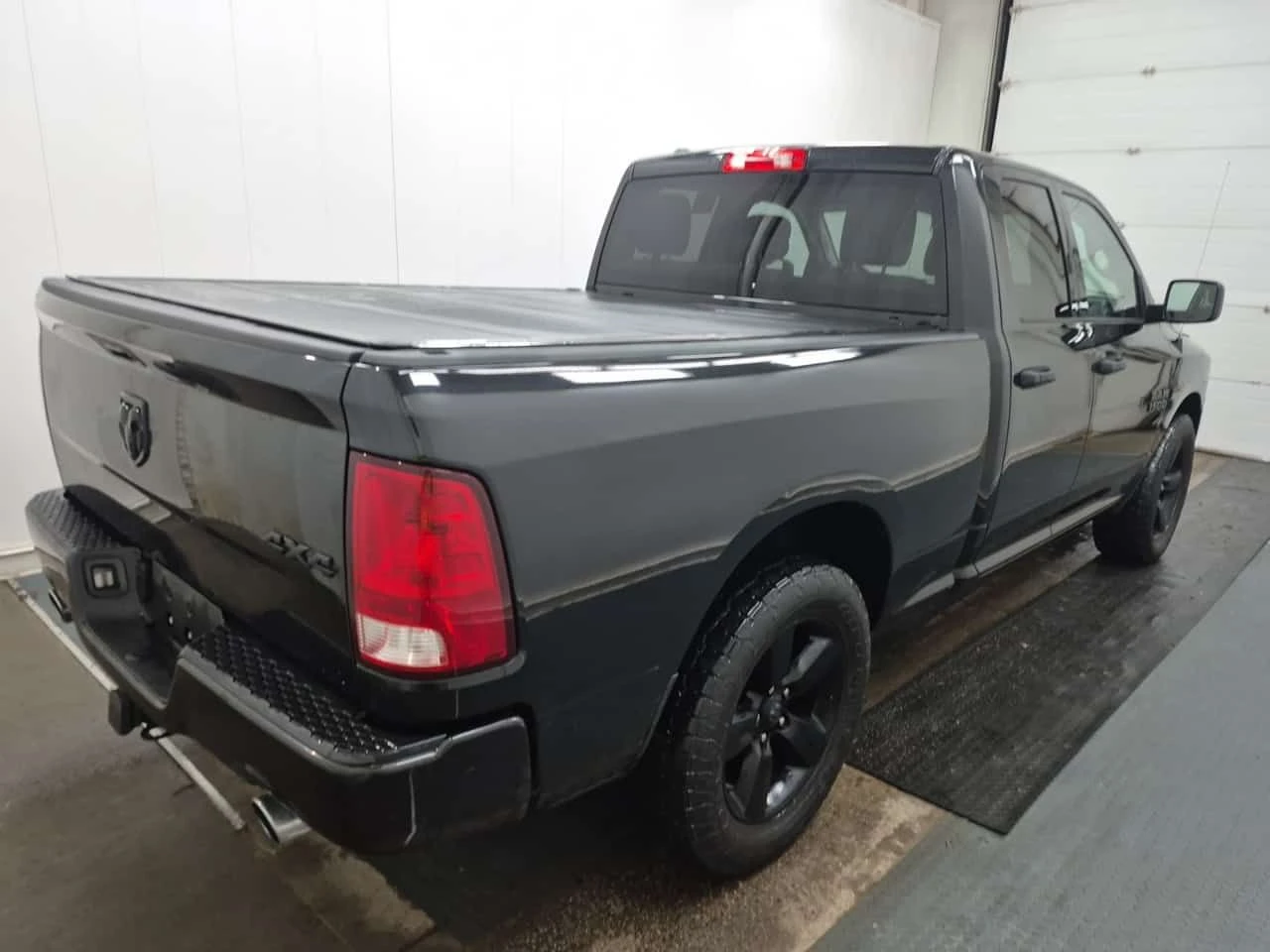 Dodge RAM 1500 * EXPRESS * CARFAX * ЦЕНА ДО БГ, снимка 4 - Автомобили и джипове - 54080765