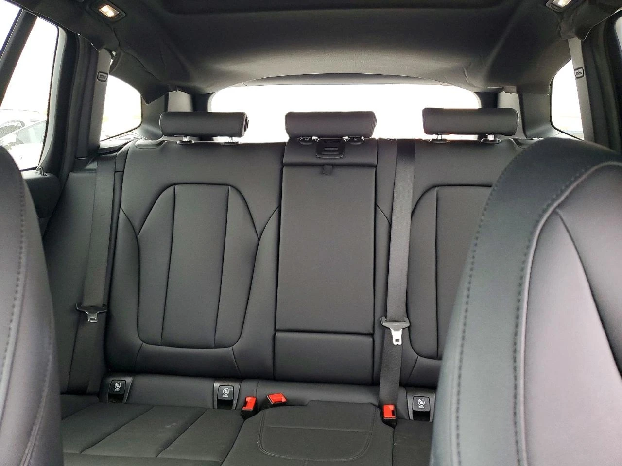 BMW X3 X-Drive* Digital* Distronic* Панорама, снимка 10 - Автомобили и джипове - 54293136