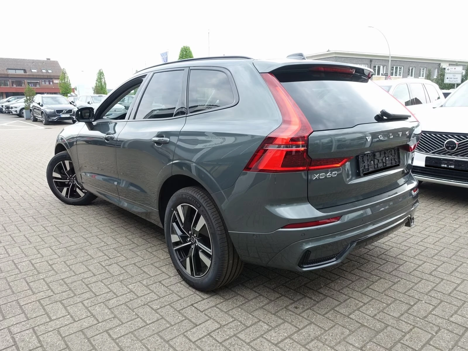 Volvo XC60 NEW 2026 B5 AWD Plus Dark, снимка 6 - Автомобили и джипове - 54474706