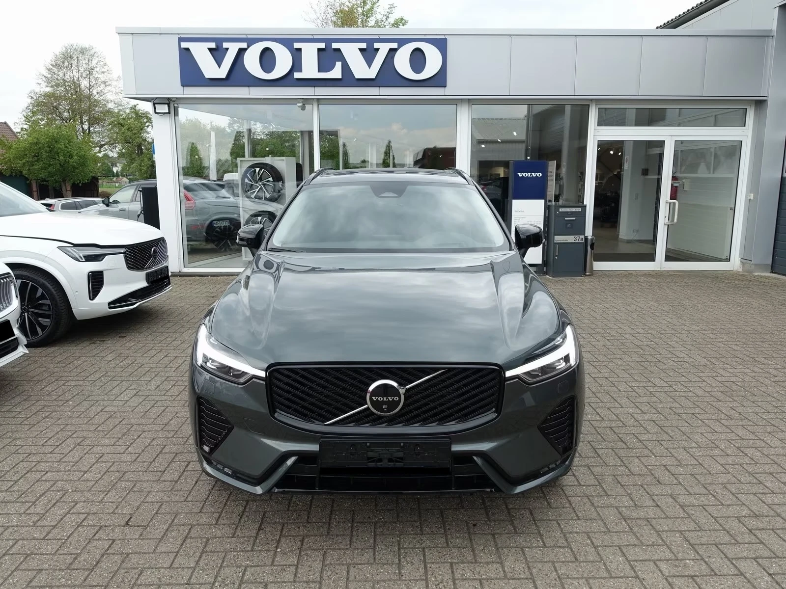 Volvo XC60 NEW 2026 B5 AWD Plus Dark, снимка 3 - Автомобили и джипове - 54474706