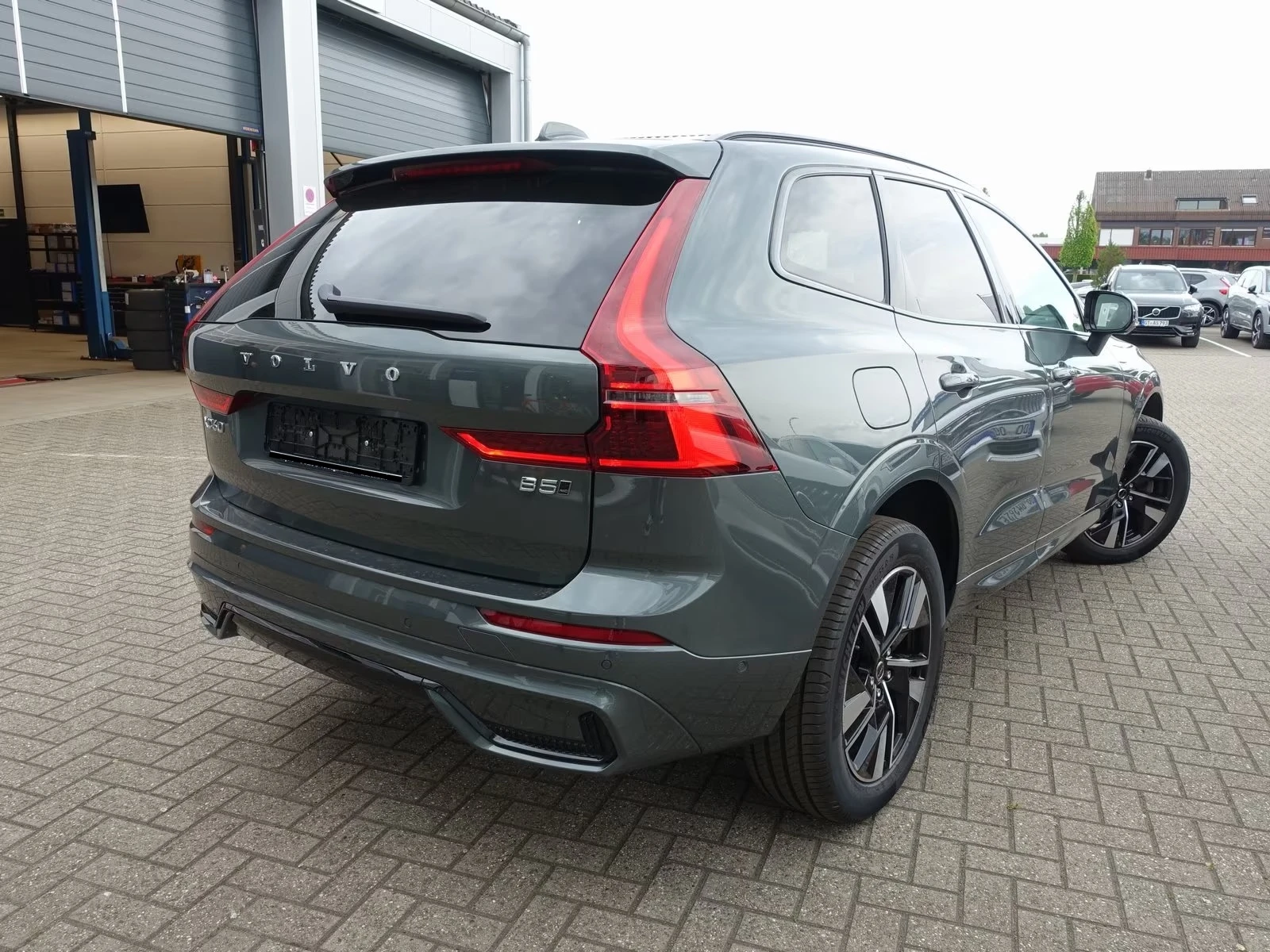 Volvo XC60 NEW 2026 B5 AWD Plus Dark, снимка 2 - Автомобили и джипове - 54474706