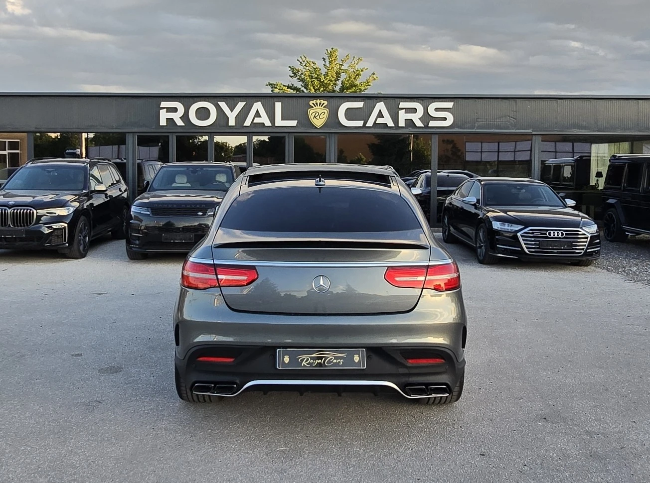 Mercedes-Benz GLE 350 * AMG 6.3 * PANO* Harman Kardon* 360* , снимка 5 - Автомобили и джипове - 54759770