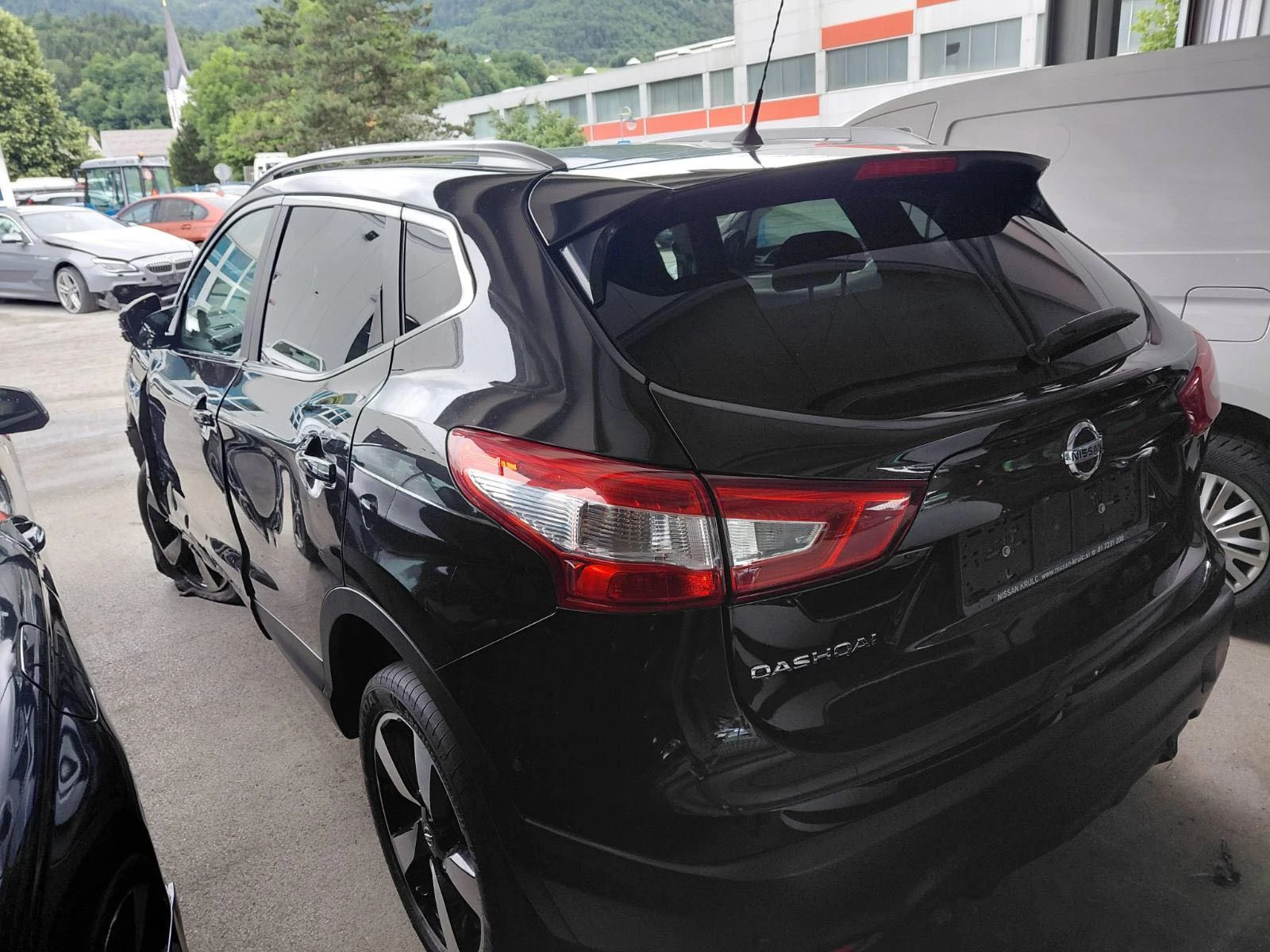 Nissan Qashqai 1.2i EVRO6 TEKNA, снимка 4 - Автомобили и джипове - 54848241