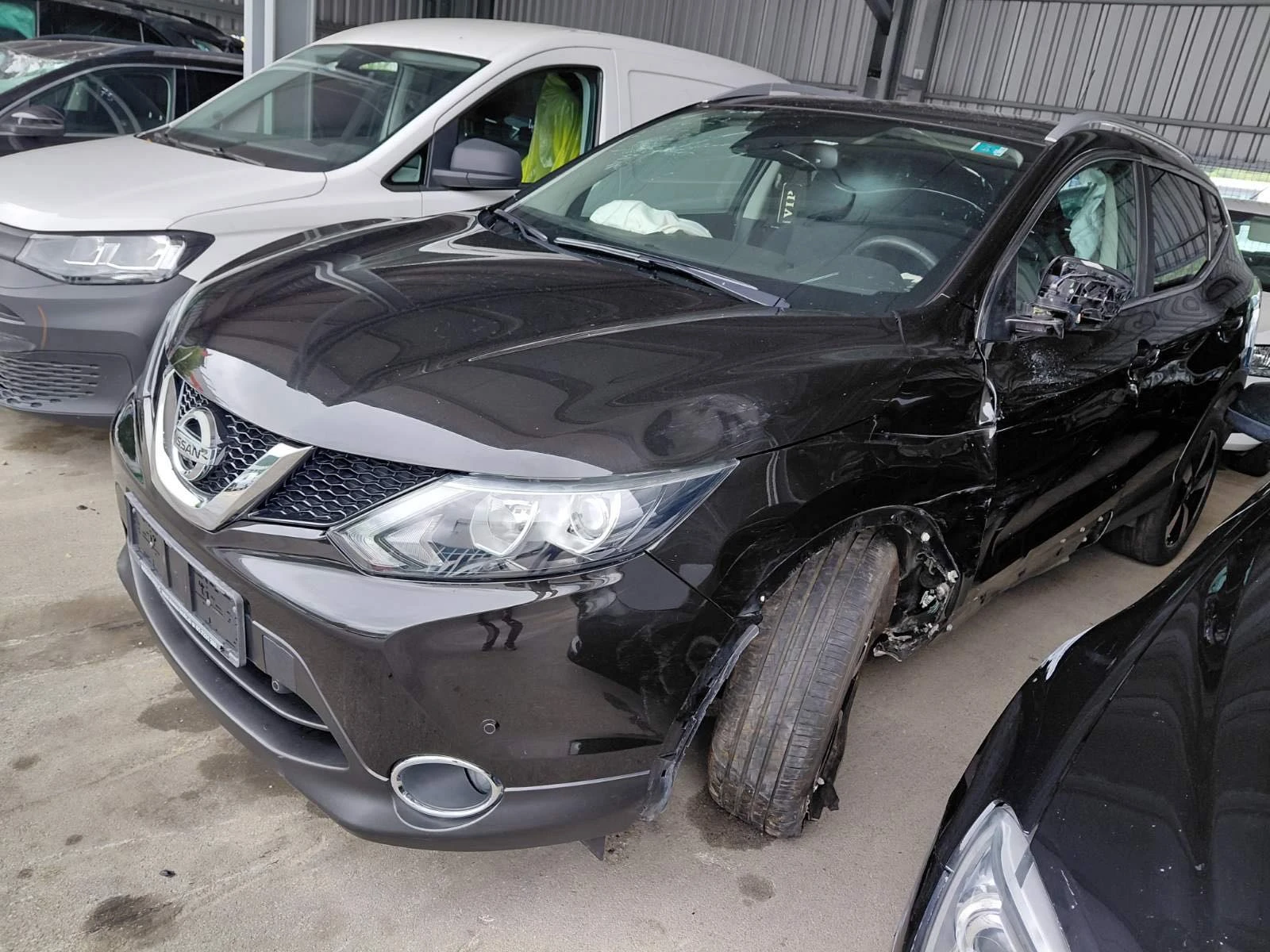 Nissan Qashqai 1.2i EVRO6 TEKNA, снимка 2 - Автомобили и джипове - 54848241