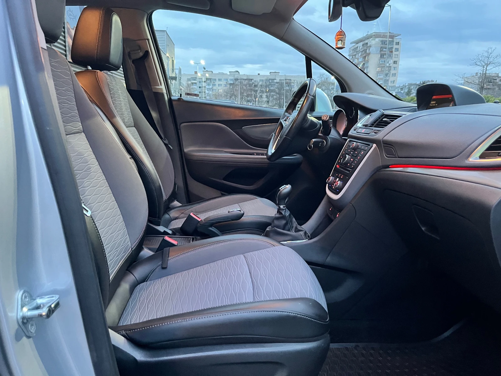 Opel Mokka 1.4 Tutbo Бензи-Газ!!, снимка 14 - Автомобили и джипове - 54897099