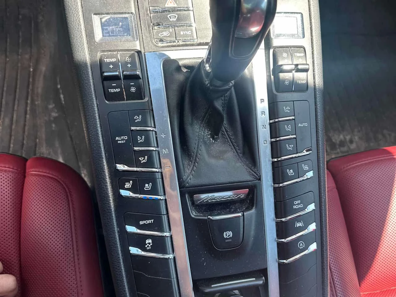Porsche Macan | CARFAX | БЕЗ ПЪРВОНАЧАЛНА ВНОСКА, снимка 10 - Автомобили и джипове - 55106109
