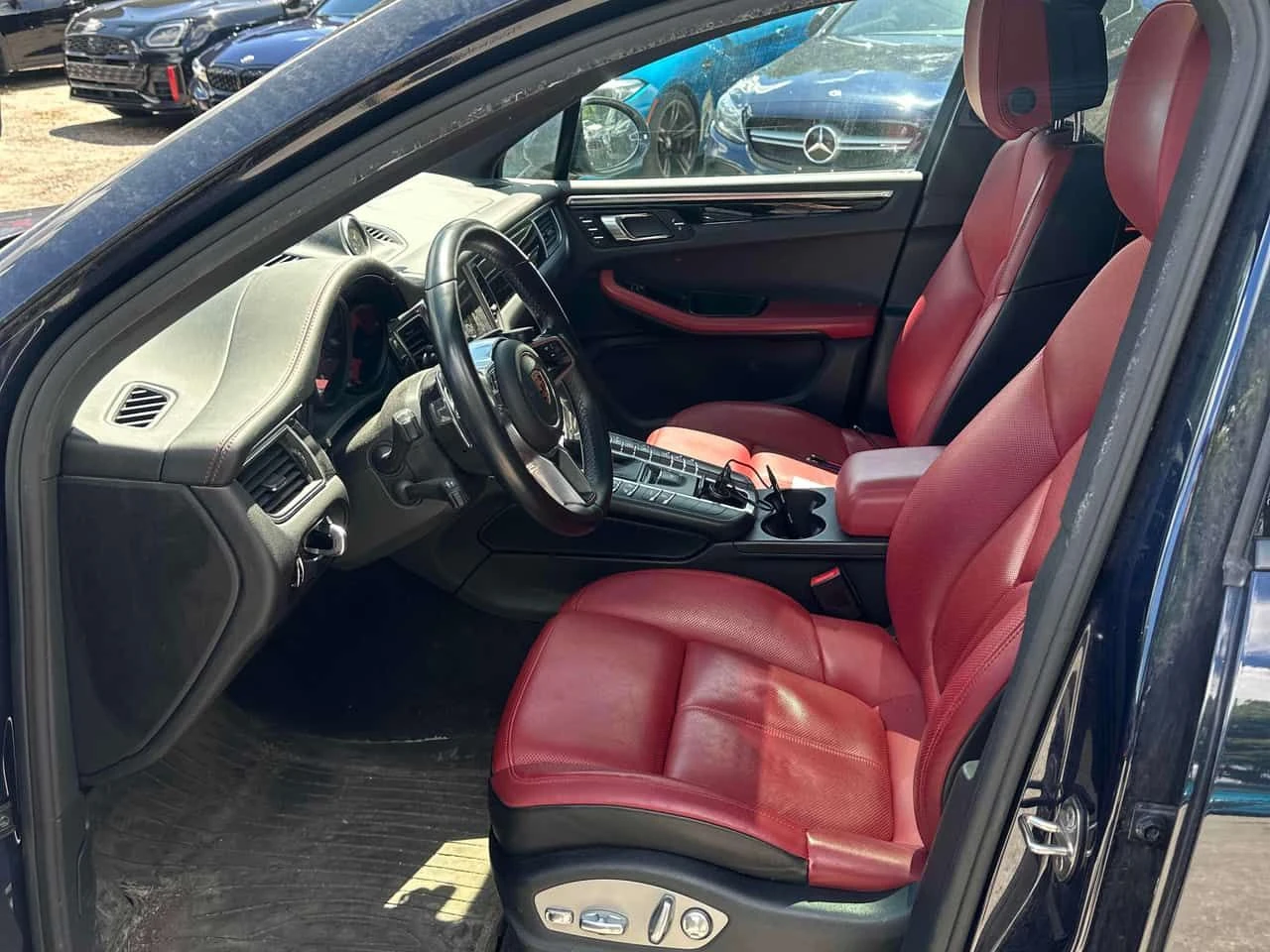 Porsche Macan | CARFAX | БЕЗ ПЪРВОНАЧАЛНА ВНОСКА, снимка 7 - Автомобили и джипове - 55106109
