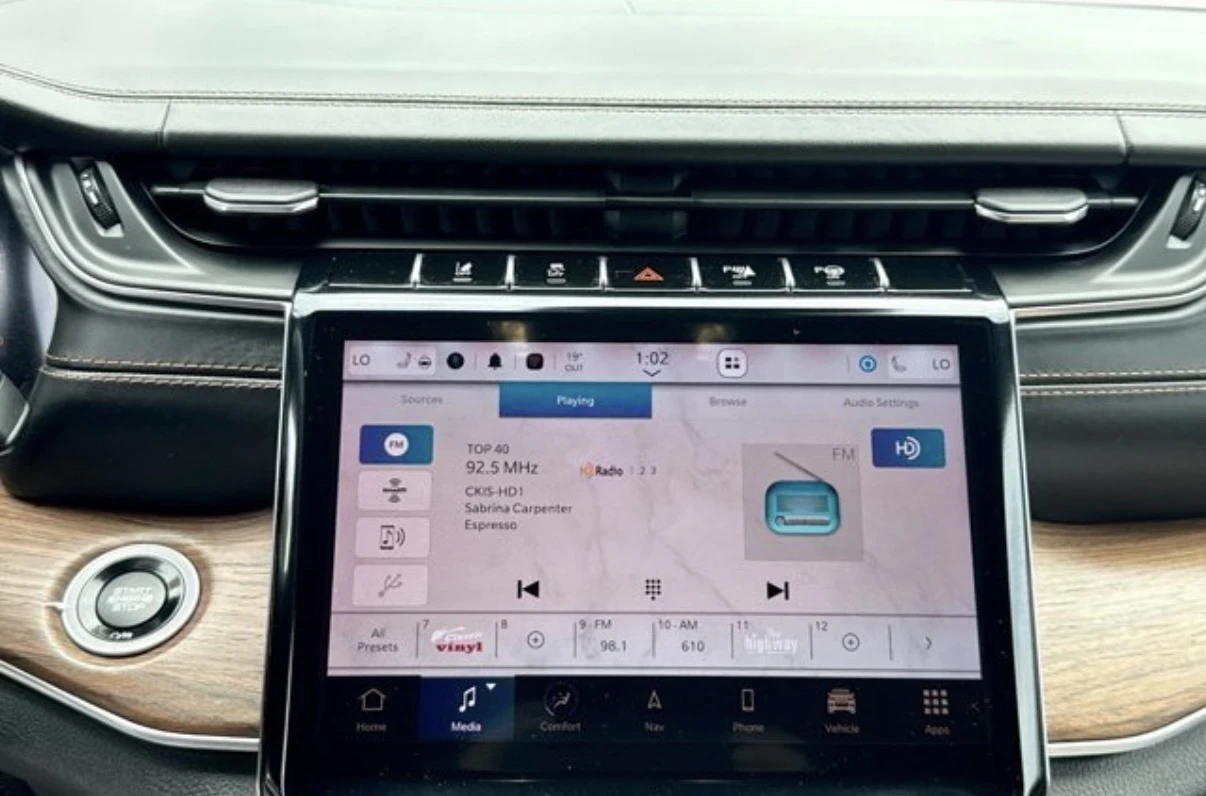 Jeep Grand cherokee 5.7 * SUMMIT * 4WD * 360 * CARFAX *  | Mobile.bg � ����������� 11