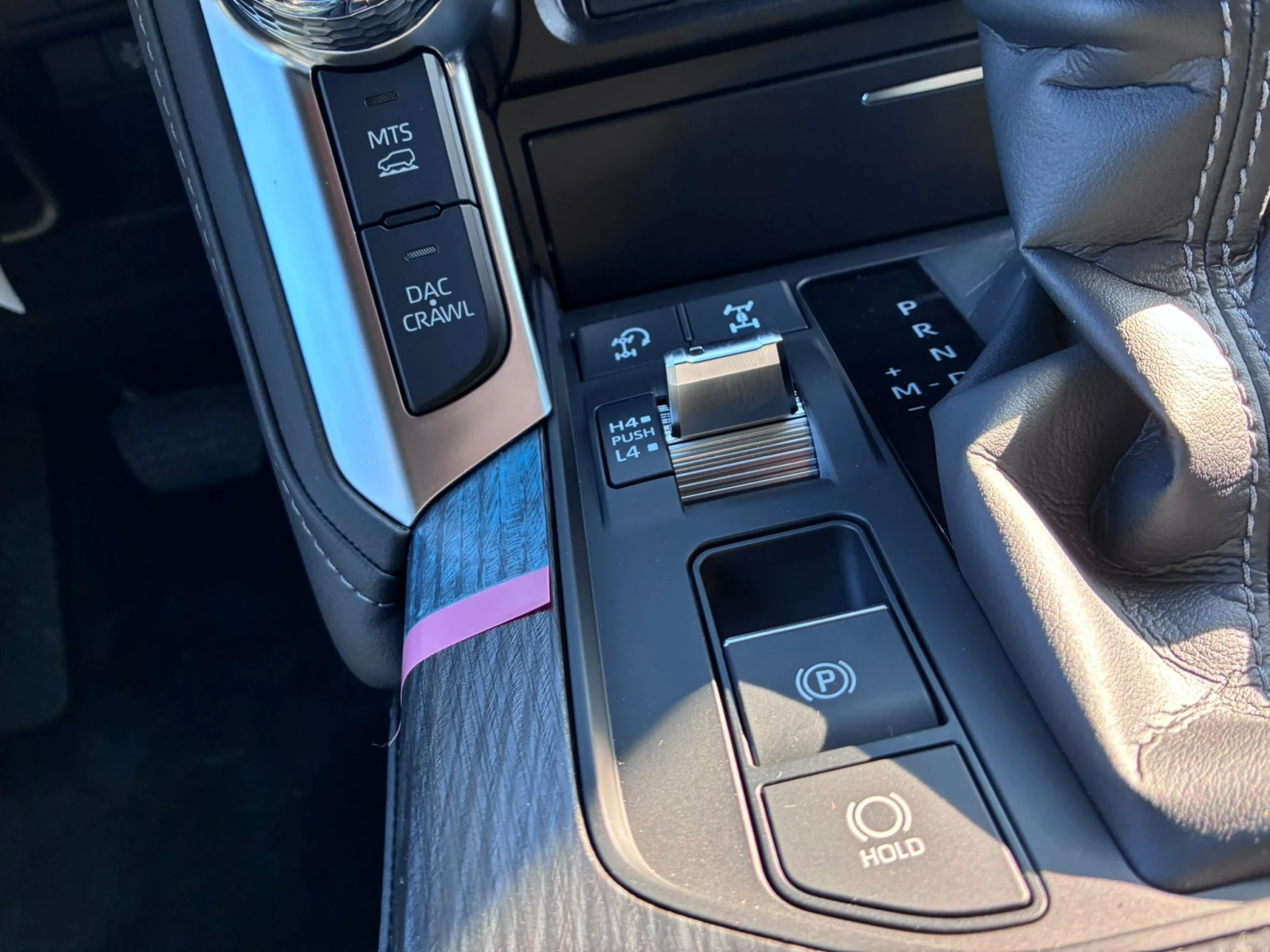 Toyota Land cruiser Land Cruiser 300 Фабрично нова, снимка 6 - Автомобили и джипове - 56211670