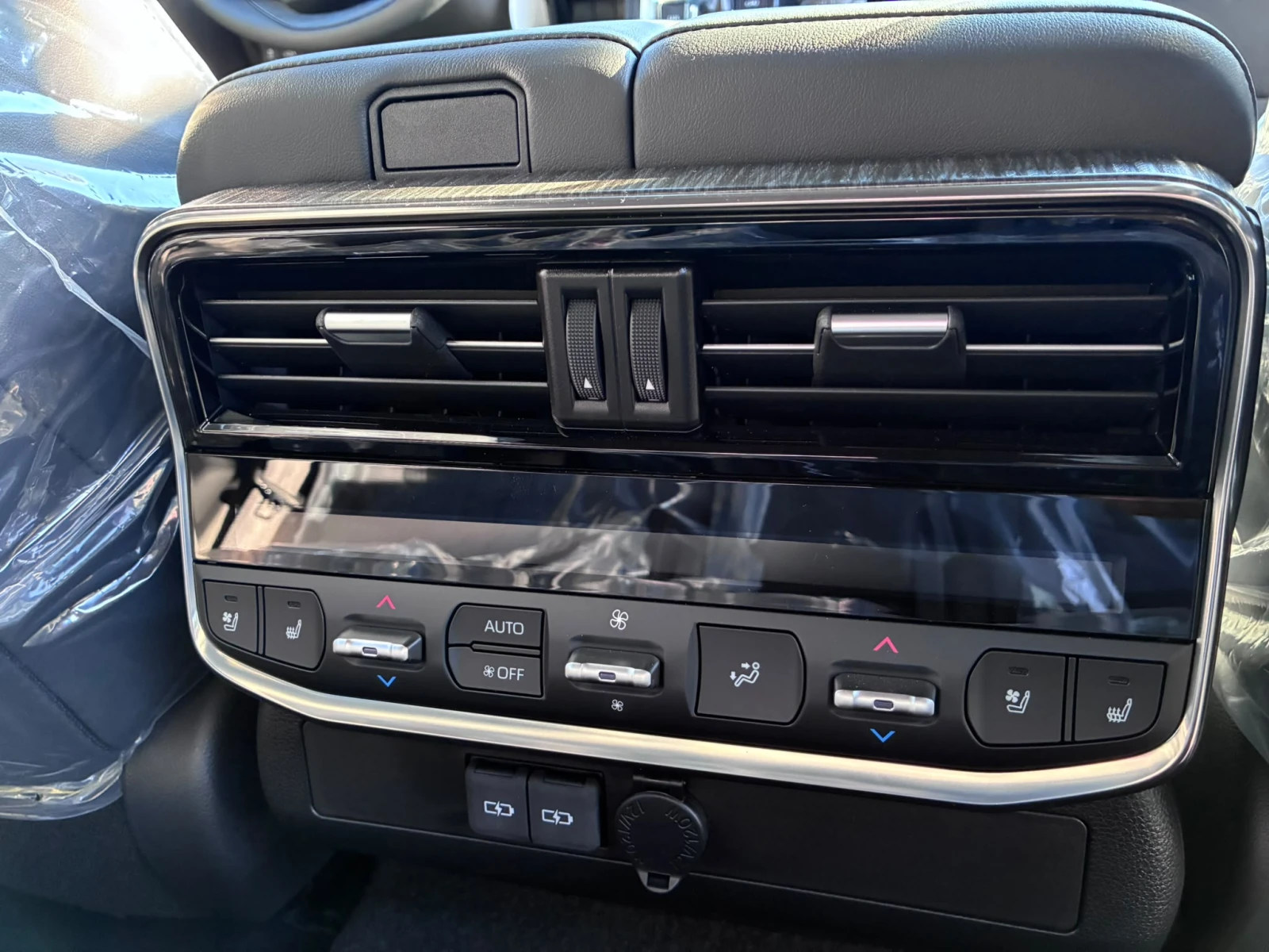 Toyota Land cruiser Land Cruiser 300 Фабрично нова, снимка 9 - Автомобили и джипове - 56211670