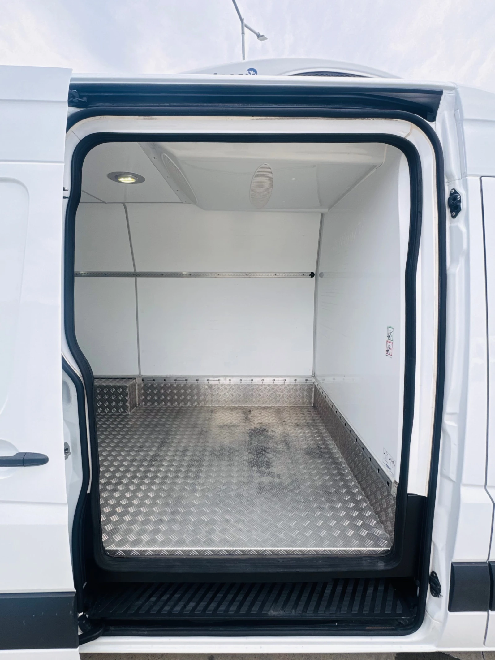Mercedes-Benz Sprinter 316 Хладилен!Немски!КАТО НОВ!ТОП!ТОП!ТОП!НАВИ!КЛИМАТР!, снимка 10 - Бусове и автобуси - 55968253