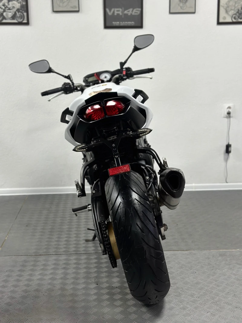 Yamaha FZ8 AKRAPOVIC ! НОВИ ГУМИ ! ЛИЗИИНГ !, снимка 7 - Мотоциклети и мототехника - 39209663