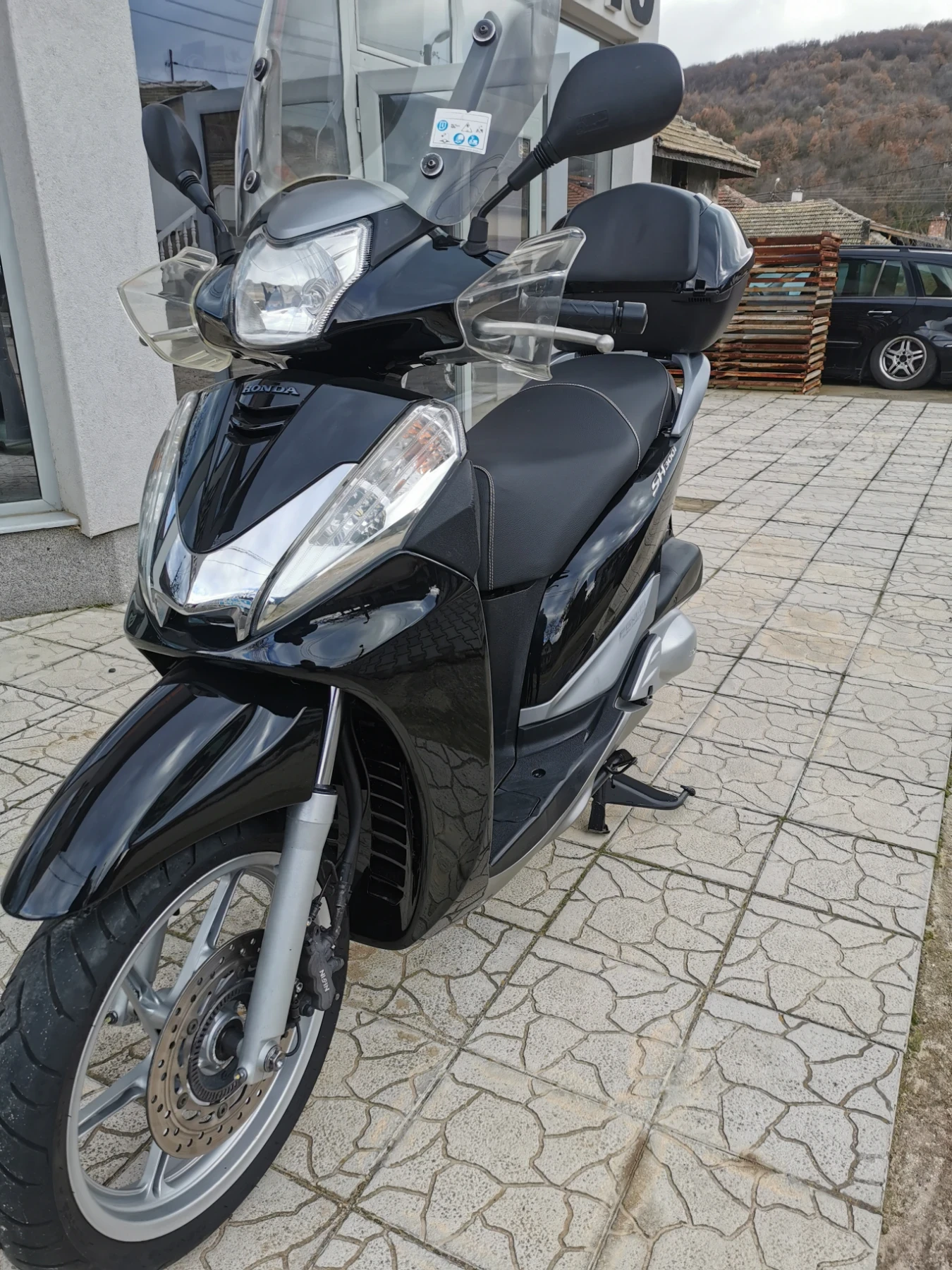 Honda Sh 300i ABS - изображение 8