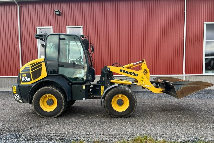 Челен товарач Komatsu WA80M-7